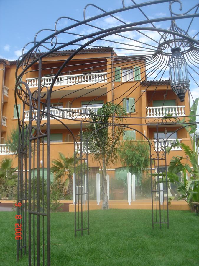 Appart Hotel Lou Castelet Carros Exterior foto